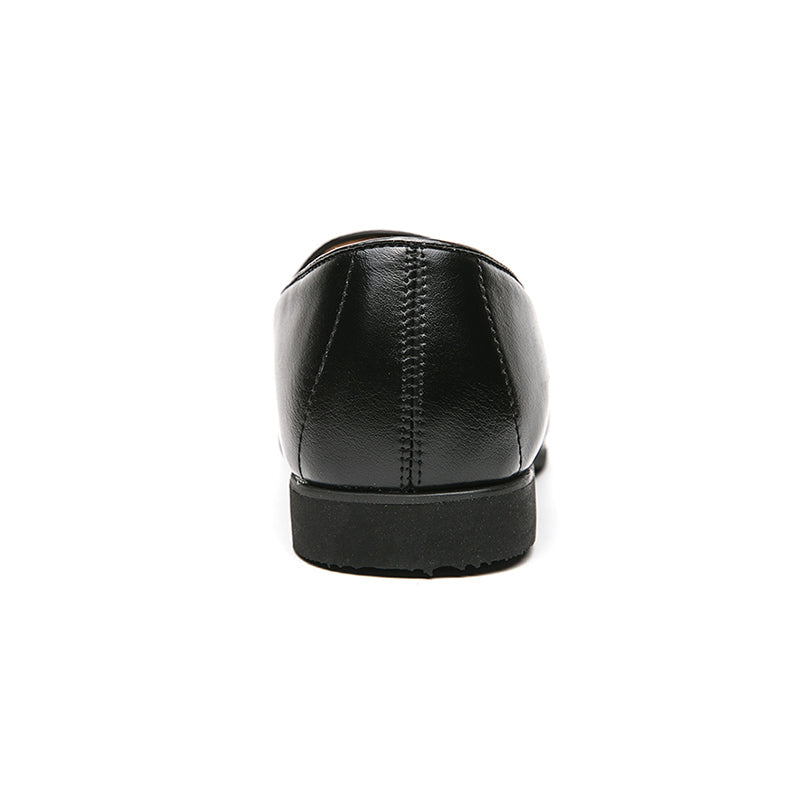Stylish men's elegant polished tassel loafers, a classic slip-on shoe for versatile formal and casual men's fashion.