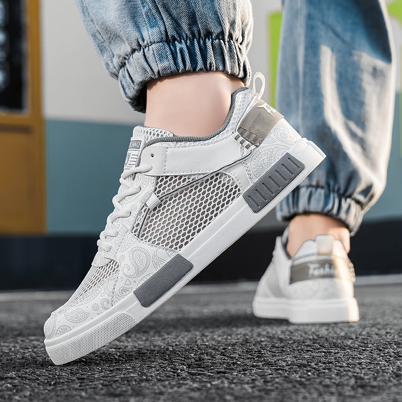 Men's Kairo ultimate comfort sneakers, offering supportive & durable design for all-day wear.