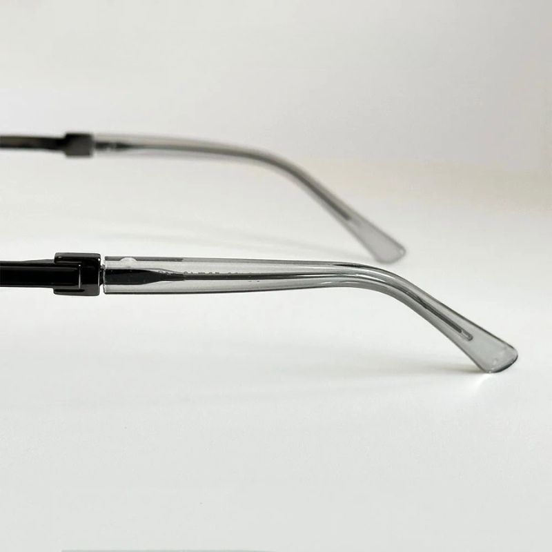 Premium unisex metal frame sunglasses, offering ultimate UV protection and chic fashion appeal.