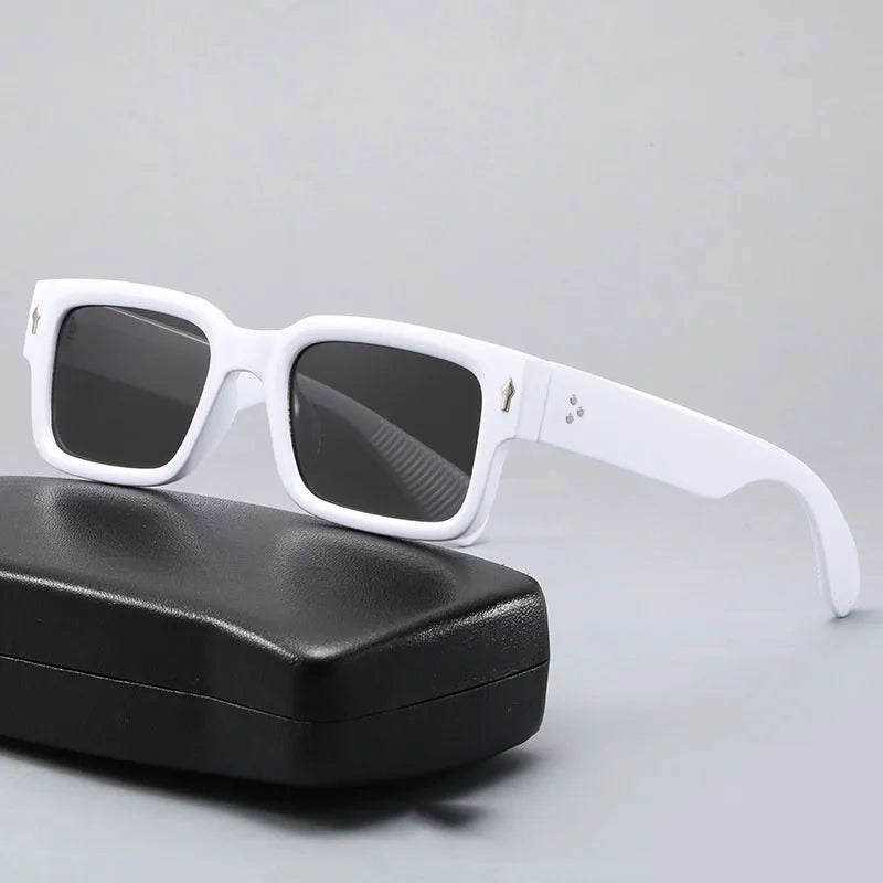 Versatile unisex sunglasses with stylish leo print, providing complete UV protection for all your outdoor fashion needs.