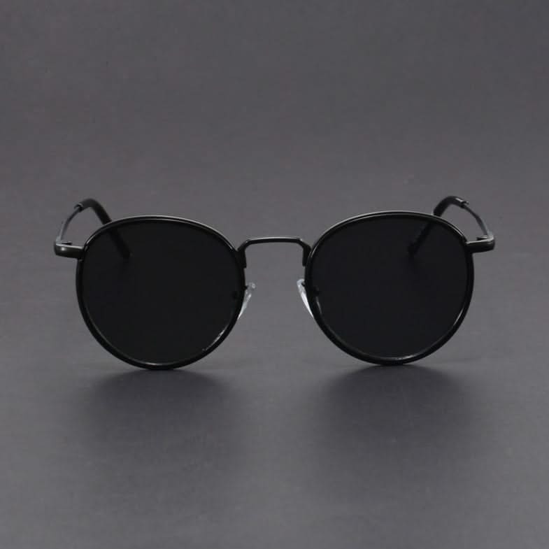 Everyday sleek metal aviator sunglasses, unisex, providing stylish UV eye protection.