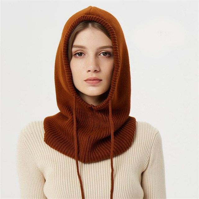 Comfortably warm women's knitted hat with a luxurious cashmere feel, a stylish and soft winter beanie.
