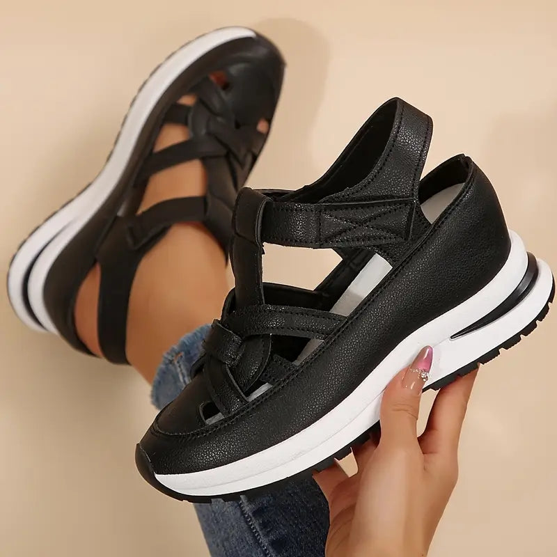 Women's supportive orthopedic footwear: cushioned sandals with arch support for comfortable summer walking.
