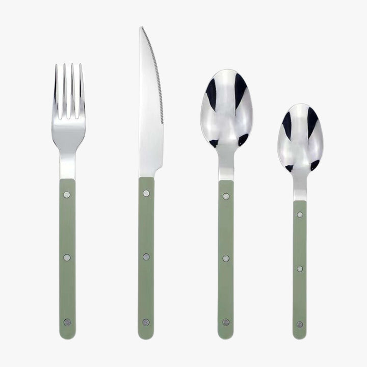 High-quality 24-piece stainless steel cutlery set with decorative engraved patterns for your table.