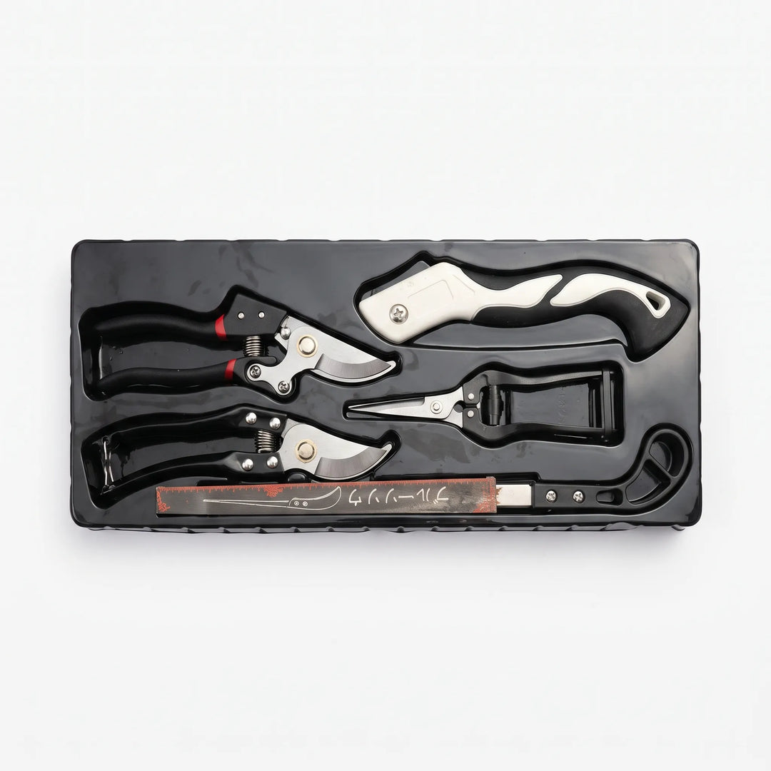 Ergonomic handles on a 5-piece gardening tool set, perfect for comfortable garden care.