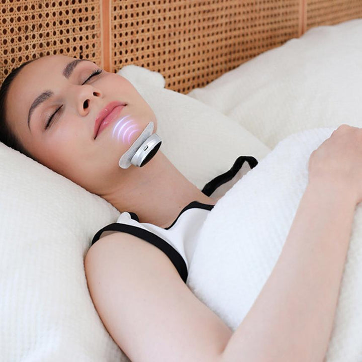 Innovative AirEase sleep apnea nose clip, an effective snoring aid promoting restful nights & overall wellness.