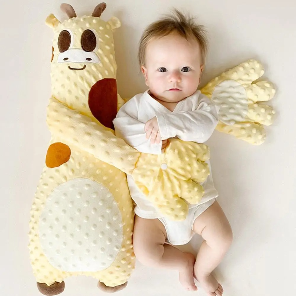 Portable motorized sleep aid for toddlers & babies, offering remote-controlled gentle patting. Enhanced child comfort.