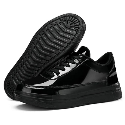 Men's comfortable black casual shoes, sleek Classic Legacy sneakers with lace-up style.