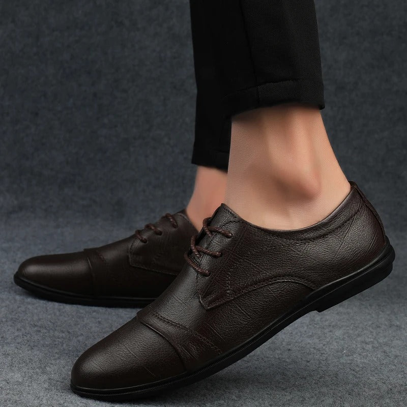 Men's versatile dress shoes in black, offering comfort for office and formal events.
