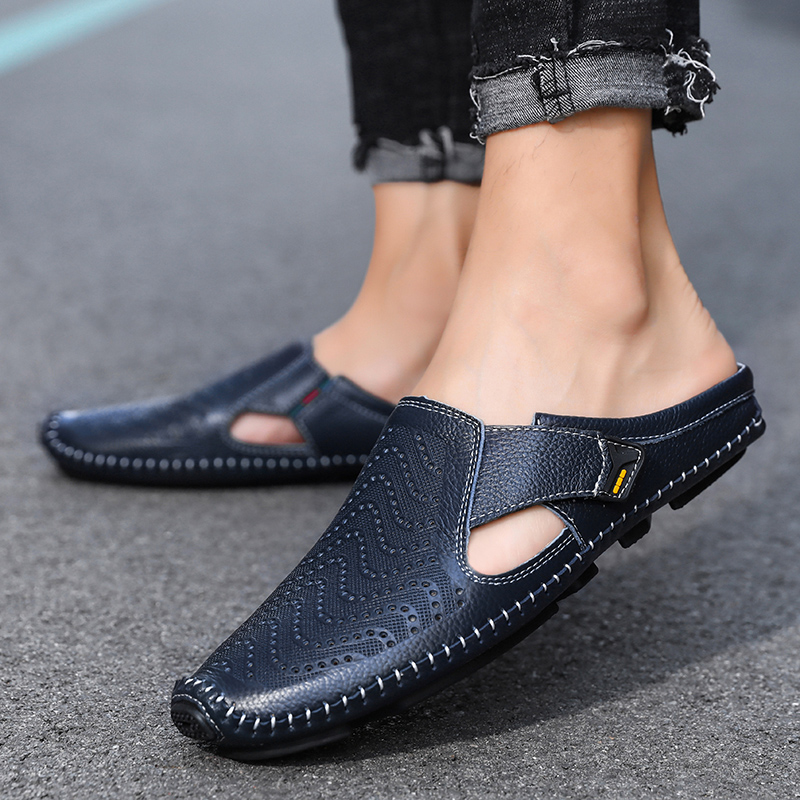 Navy breathable men's summer sandals featuring adjustable straps, perfect for casual daily wear.