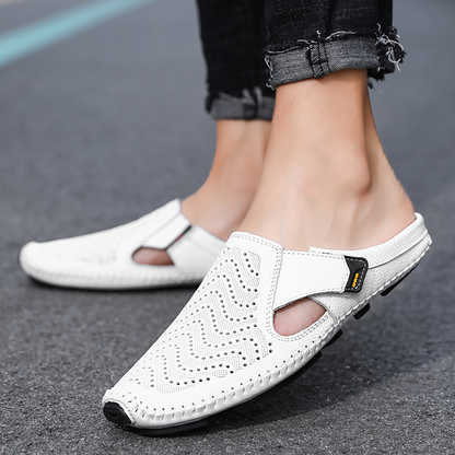 Breathable black men's sandals, comfortable for daily wear and summer activities.