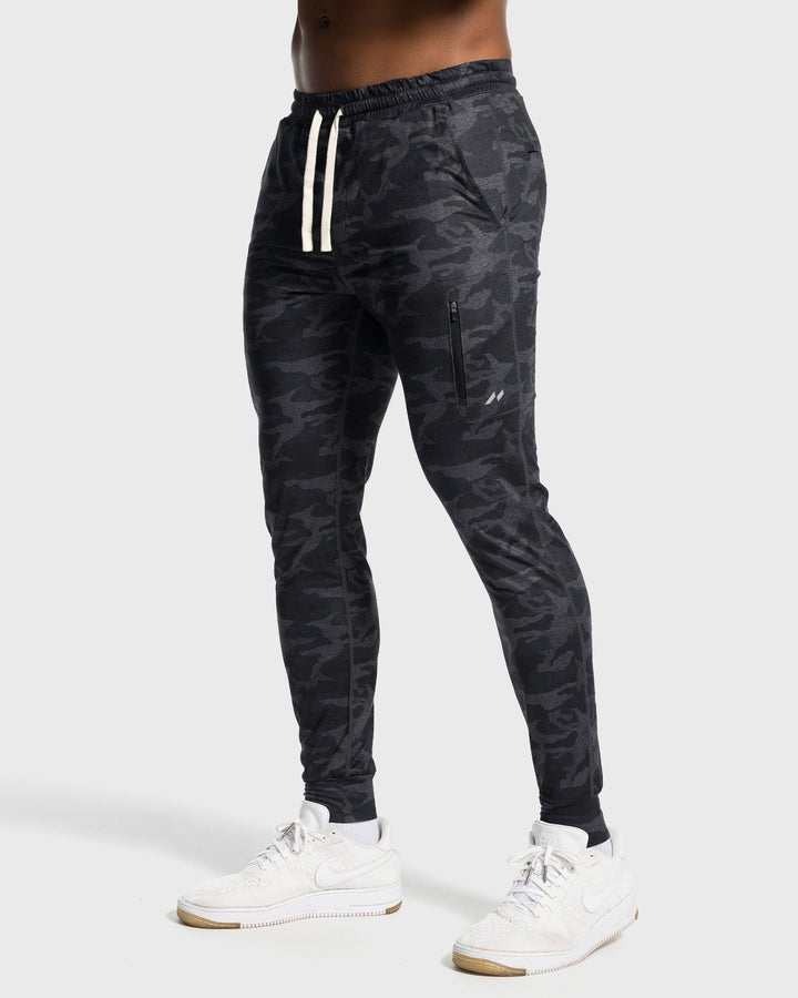 Men's performance joggers, navy, suitable for cross-training & multi-sport use.