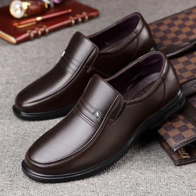 Elegant black men's dress loafers, comfortable slip-on formal shoes for professional and classic style.