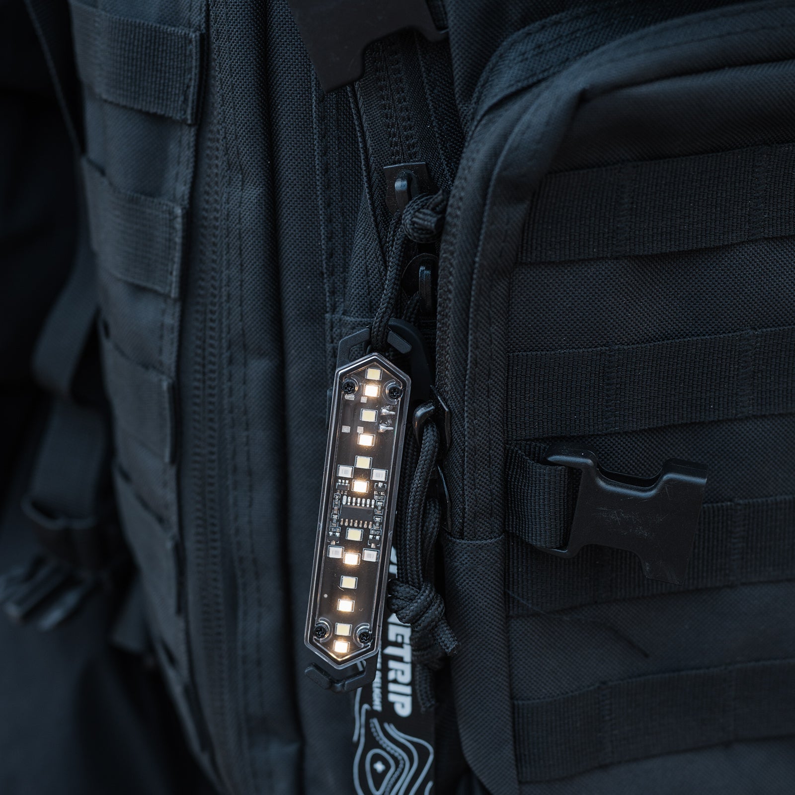 Outdoor adventure lighting: rechargeable rope light with buckles, versatile and portable