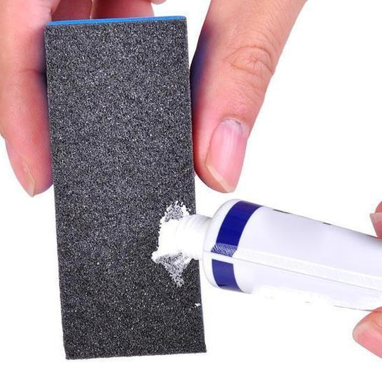 Advanced scratch remover for cars. Quickly fixes paint damage, offering professional auto detailing results.