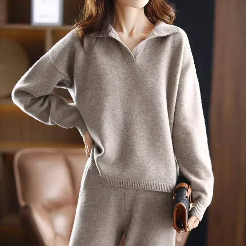 Women's soft two-piece lounge set, offering chic comfort and a relaxed fit for cozy at-home fashion.