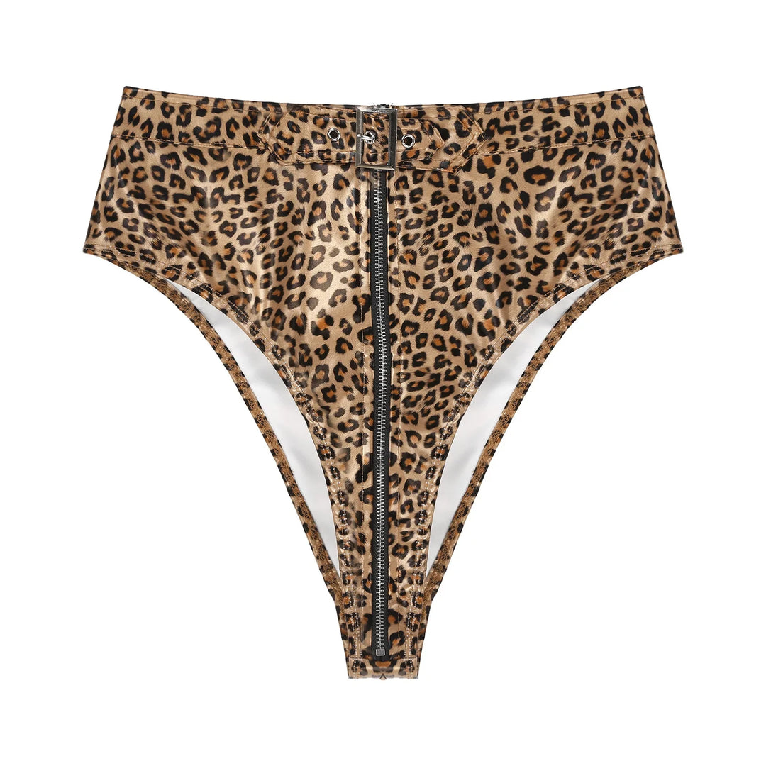 Stylish women's high-waist shorts, a chic and versatile fashion piece for summer casualwear.
