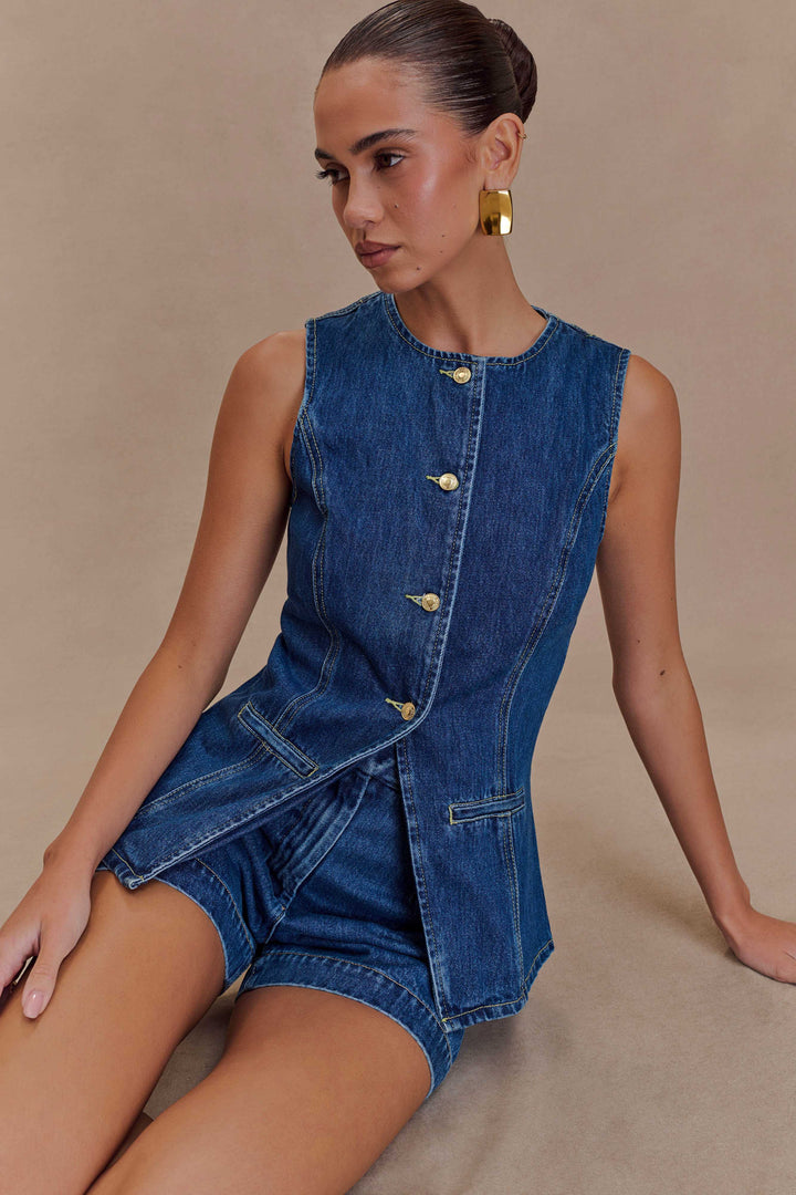 Stylish women's blue denim matching two-piece set. Comfortable and chic denim outfit for trendy casual wear.