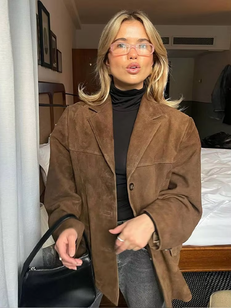 Chic women's brown longline jacket, perfect for everyday fashion & versatile layering in spring & fall.