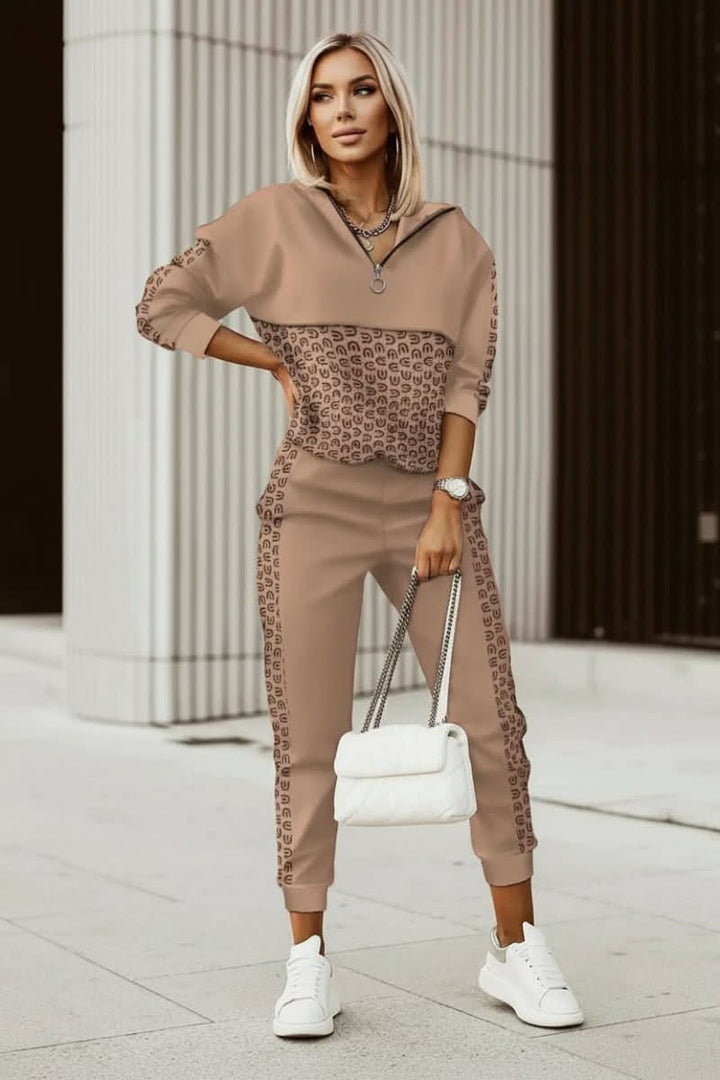Comfortable women's two-piece activewear set. Stylish casual tracksuit for daily wear & athleisure activities.