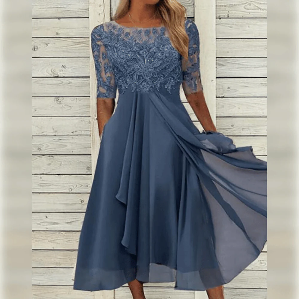 Elegant women's dress with a flattering cut, ideal for chic everyday wear and versatile styling.