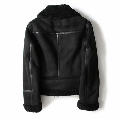 Fashionable women's everyday jacket, offering a chic and versatile look. Stylish outerwear for all seasons.