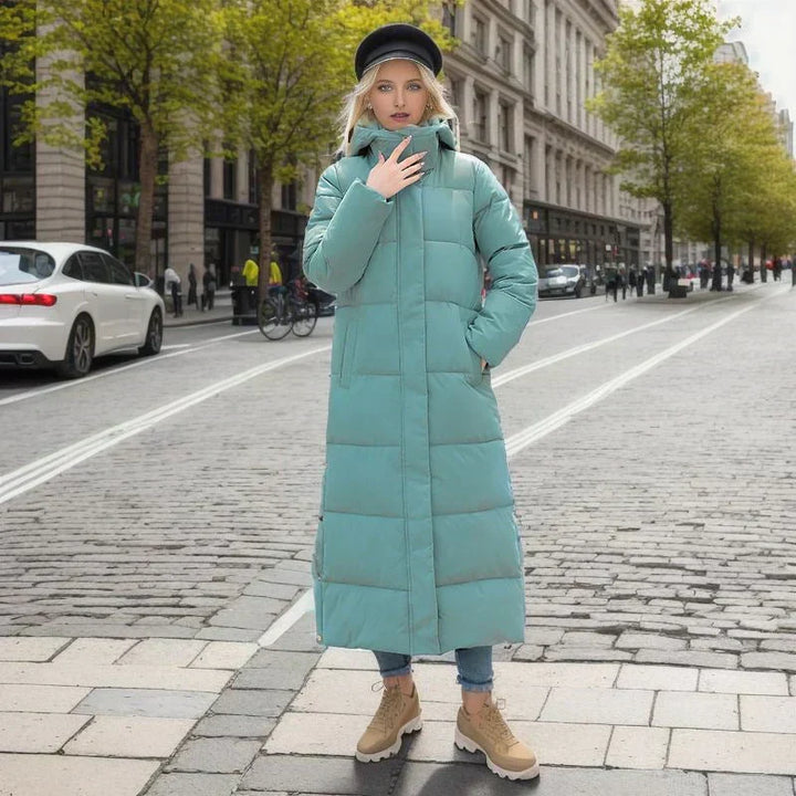 Women's stylish long winter coat with spacious pockets, practical and chic.