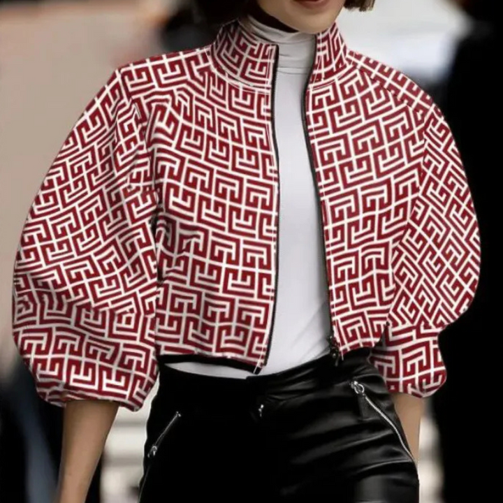 Stylish short coat for women, a modern and chic jacket designed for everyday versatile wear & layering.