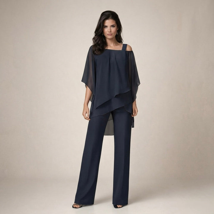 Comfortable women's off-shoulder top & wide-leg pants matching set. Versatile two-piece summer casual outfit.