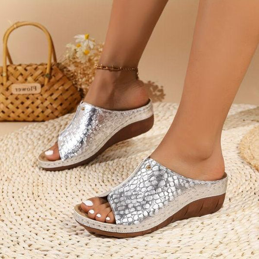 Chic women's orthopedic sandals with arch support for all-day comfort & pain relief. Perfect for summer walking.