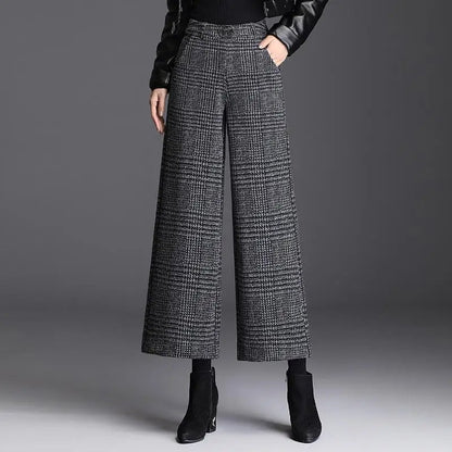 Women's high-waisted plaid wide-leg dress pants, a versatile addition to your workwear & chic style.