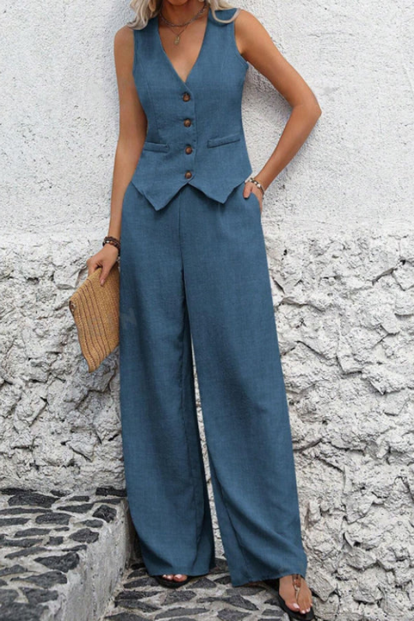 Comfortable & chic women's vest & wide-leg trouser set, a stylish two-piece tailored outfit for all occasions.
