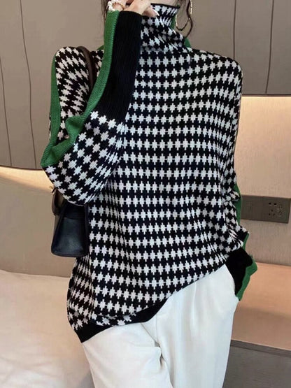 Stylish women's turtleneck pullover, a versatile one-size knit sweater for chic fall and winter outfits.