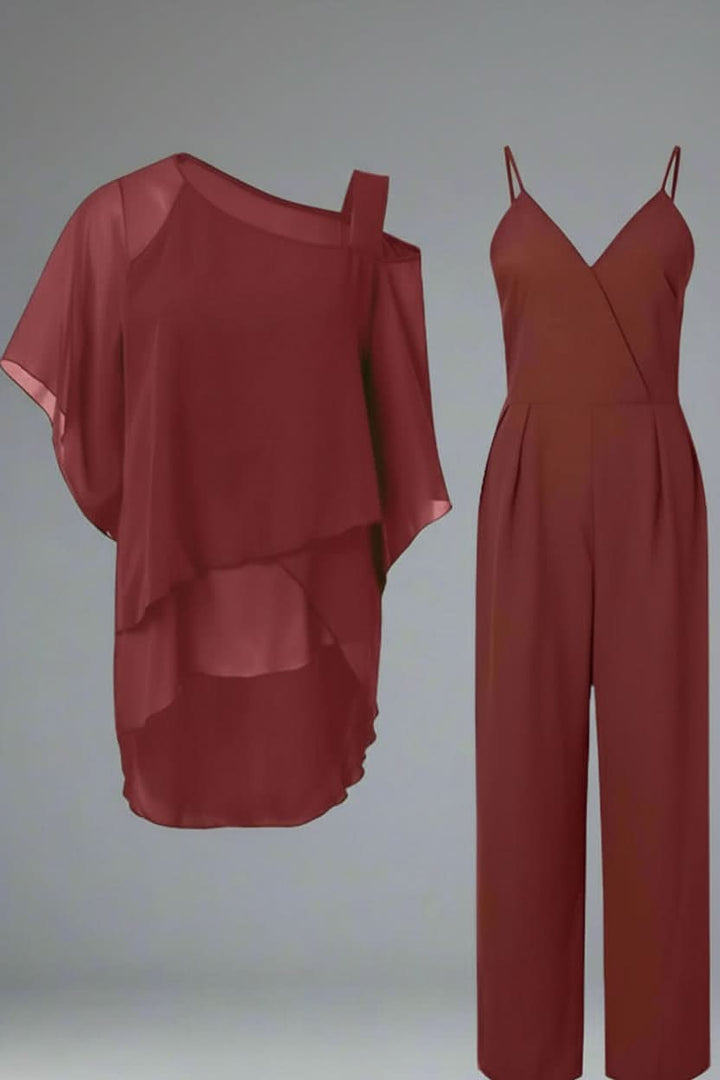 Effortless women's two-piece clothing set. Chic, comfortable style for a versatile, coordinated look.
