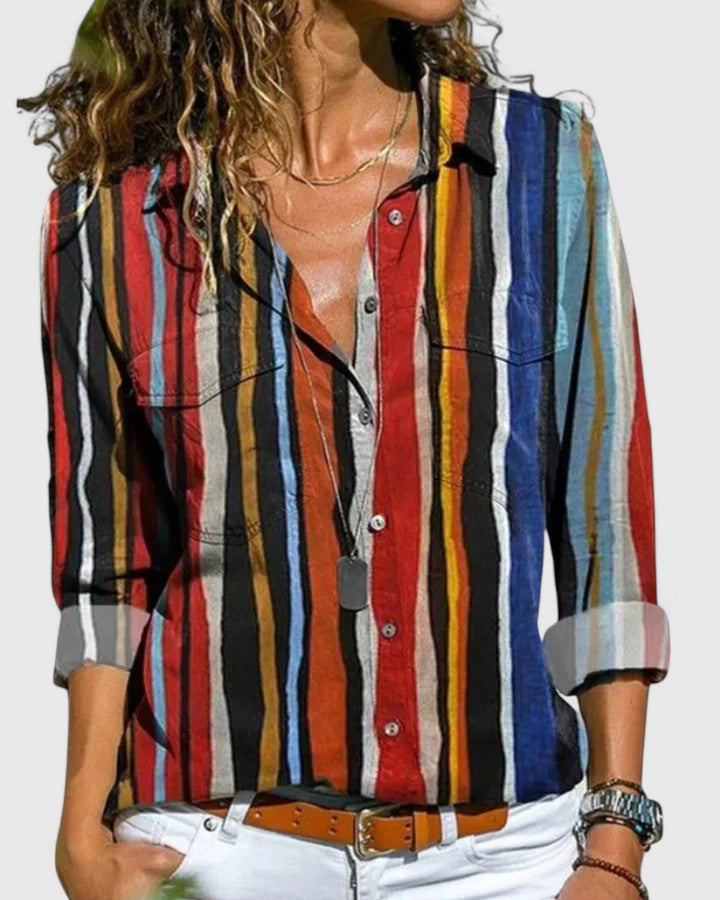 Chic women's versatile short sleeve blouse, perfect for effortless summer style & comfort fit.