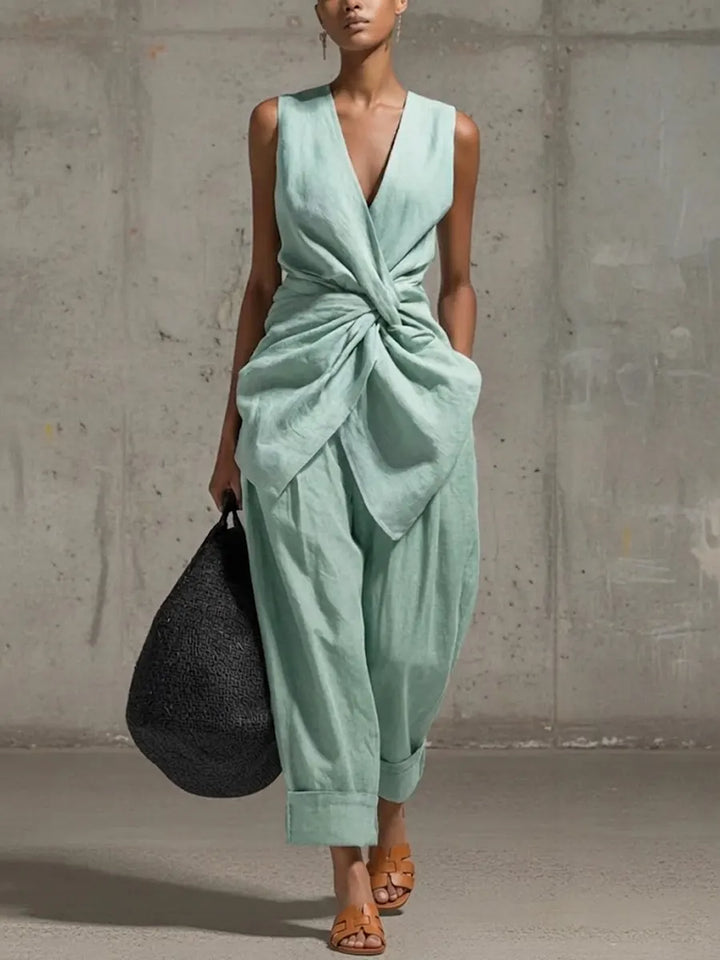 Chic women's wide-leg two-piece outfit set with adjustable waist, perfect for comfortable summer & spring fashion.