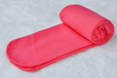 Comfortable, stylish, and soft velvet leotard for children's dance and ballet training.