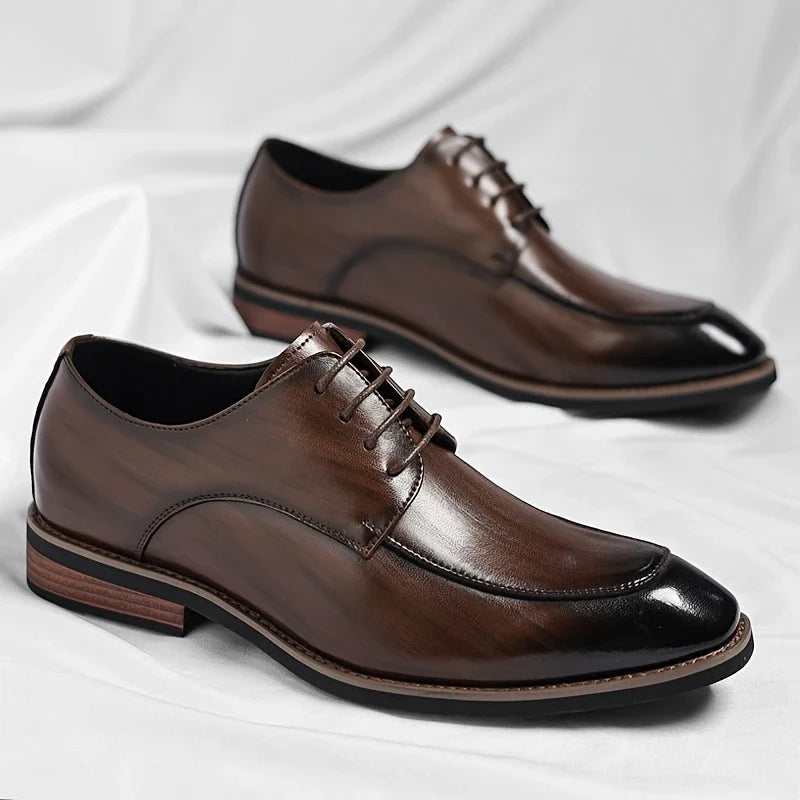 Elegant men's Oxford shoes, ideal professional footwear for office wear and special occasions.