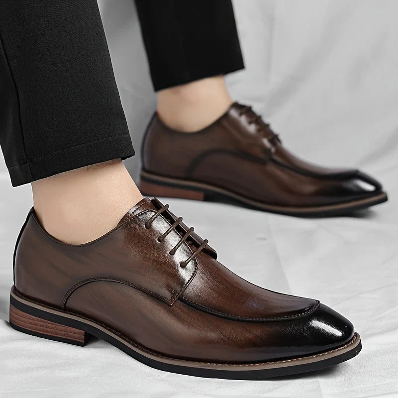 Comfortable men's formal Oxford shoes, a classic choice for professional and business attire.