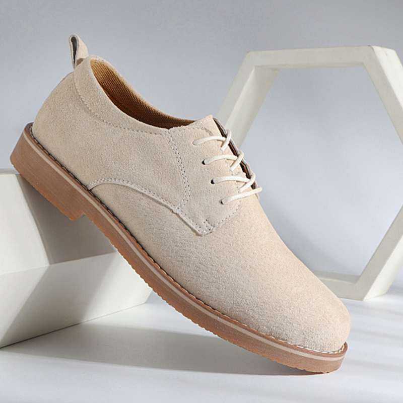Timeless premium leather men's Oxford dress shoes, offering sophisticated and classic formal style.