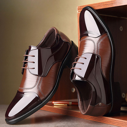Elegant brown leather Oxford shoes for men, ideal formal footwear & wedding events.