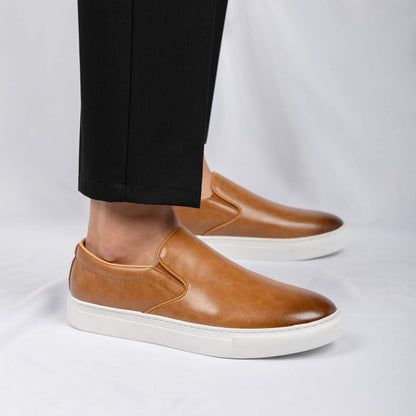 Brown men's classic slip-on loafers, perfect everyday shoes for a refined, comfortable men's fashion look.