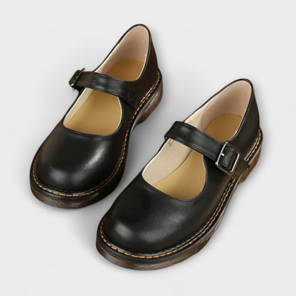Comfortable women's Mary Jane shoes with adjustable buckle, perfect for casual or everyday footwear.
