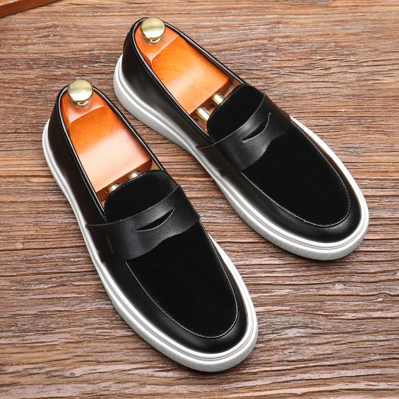 Black men's Kensington slip-on loafers, comfortable formal shoes for stylish everyday fashion.