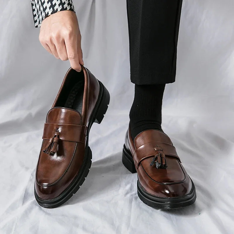 Versatile men's loafers, perfect slip-on shoes for formal events, office, or smart casual outings.