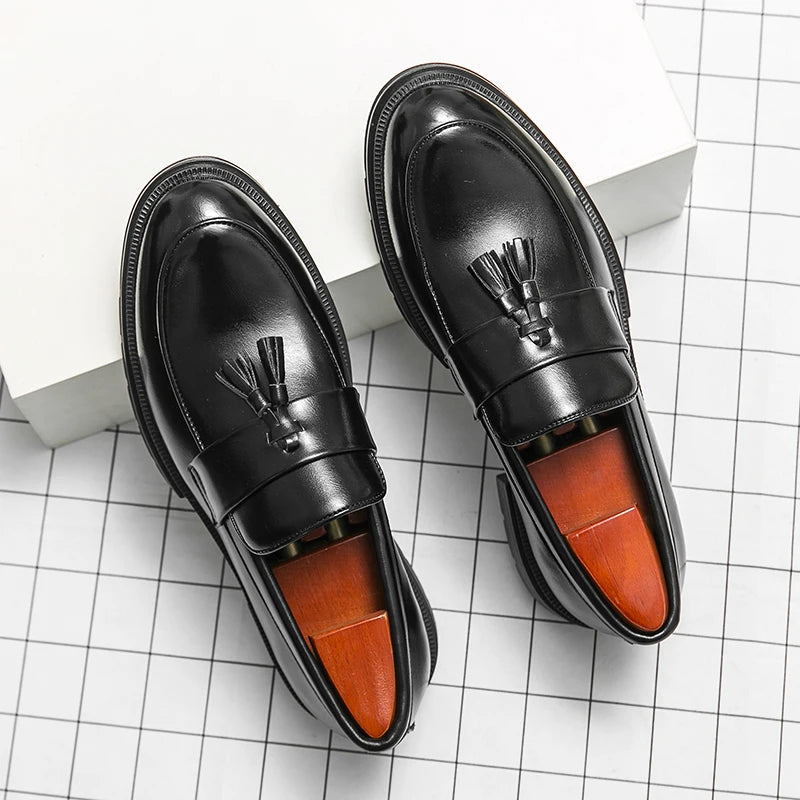 Comfortable men's formal loafers, a timeless classic style for modern men's footwear.