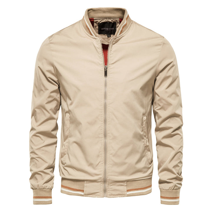 Detailed men's classic bomber jacket. Ribbed trim collar & cuffs, slim fit. A fashionable piece of casual outerwear.