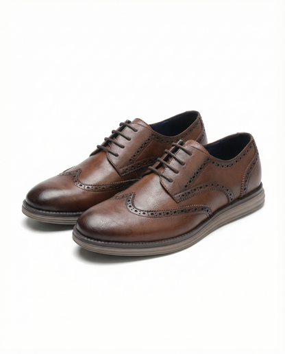 Professional men's formal brogue oxford dress shoes with a durable design, suitable for daily office wear.