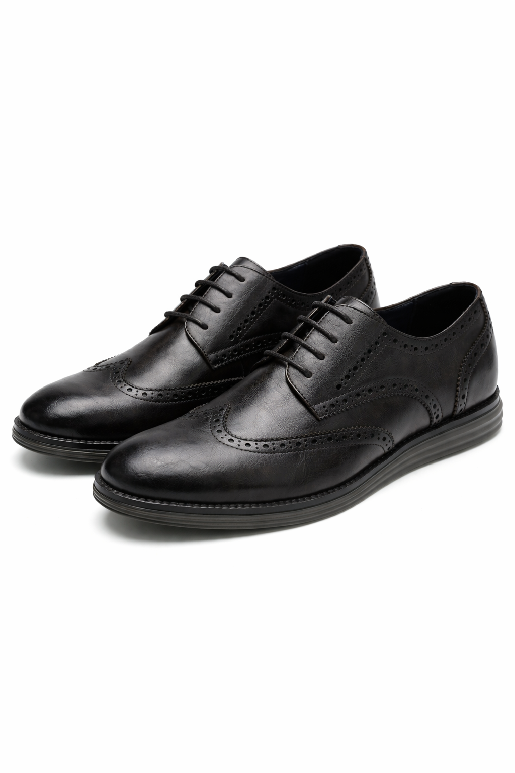 High-quality men's classic brogue oxford dress shoes, featuring a lace-up design, durable construction, and formal style.