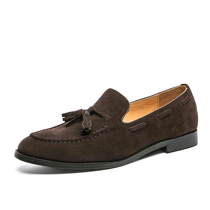 Versatile men's classic loafers, brown slip-on shoes perfect for both casual comfort and business style.